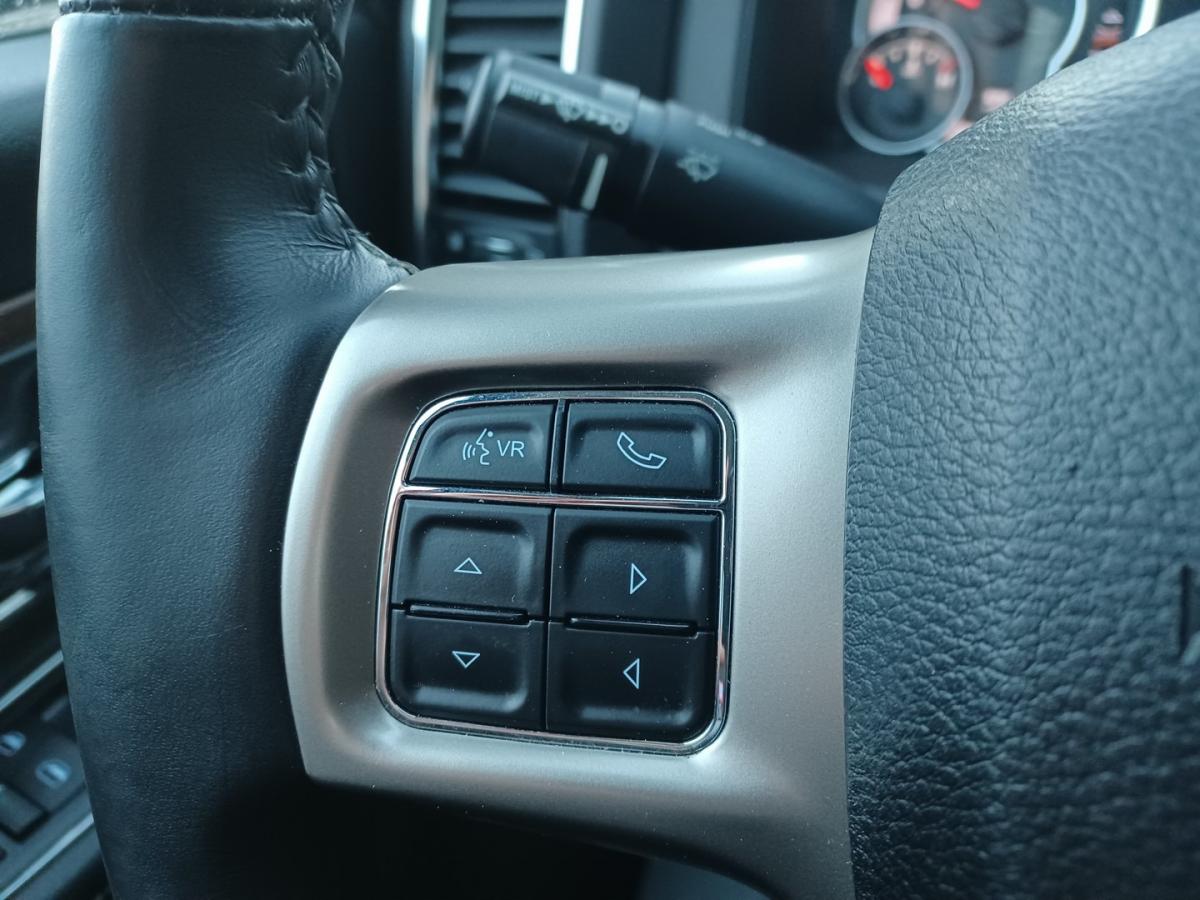 DODGE RAM 1500 CREW CAB LARAMIE