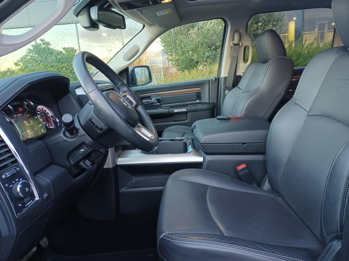 DODGE RAM 1500 CREW CAB LARAMIE