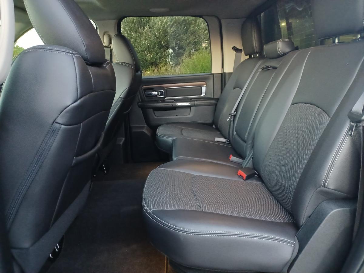 DODGE RAM 1500 CREW CAB LARAMIE