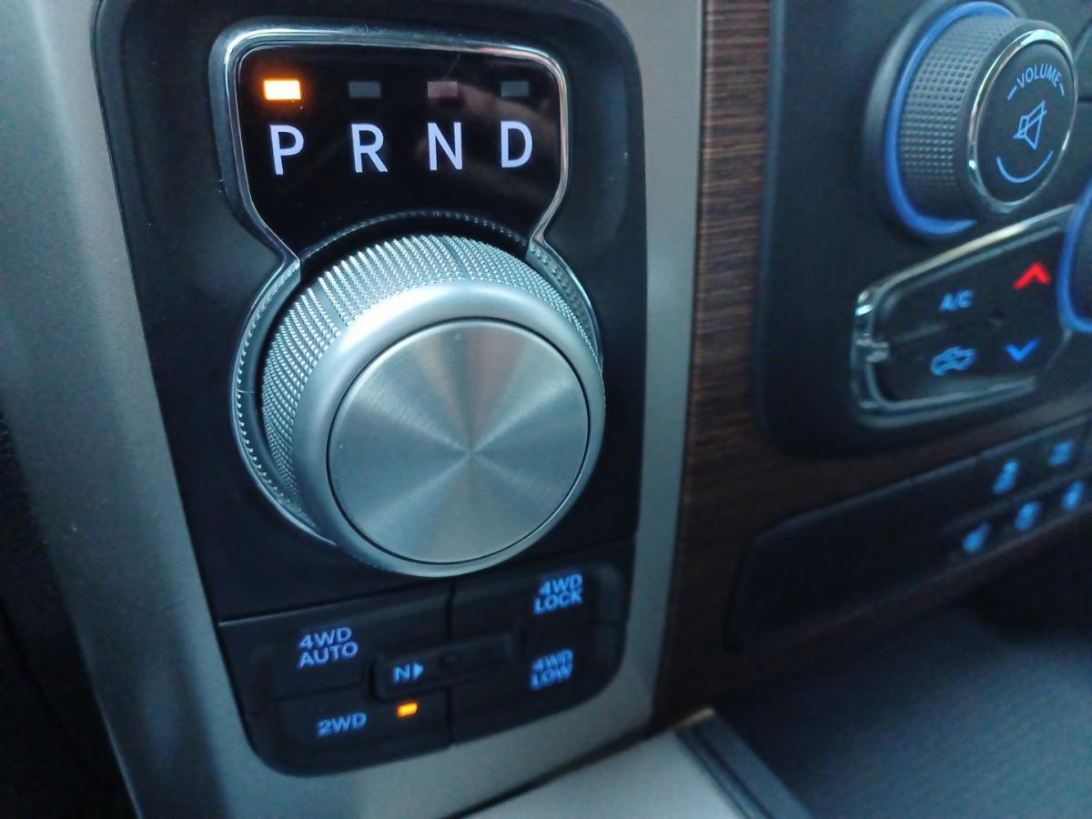 DODGE RAM 1500 CREW CAB LARAMIE