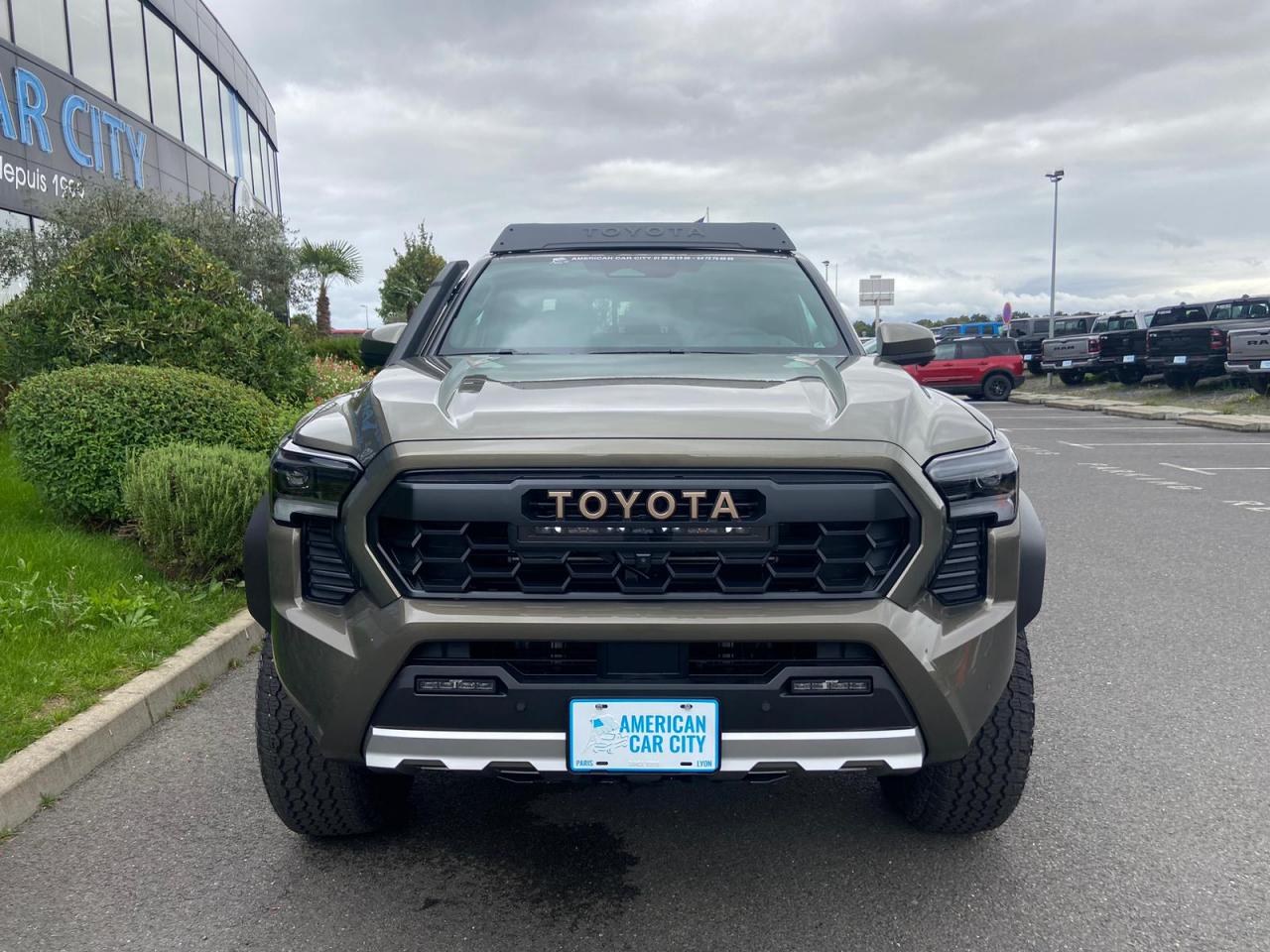 TOYOTA TACOMA 4X4 Double Cab Hybrid Trailhunter
