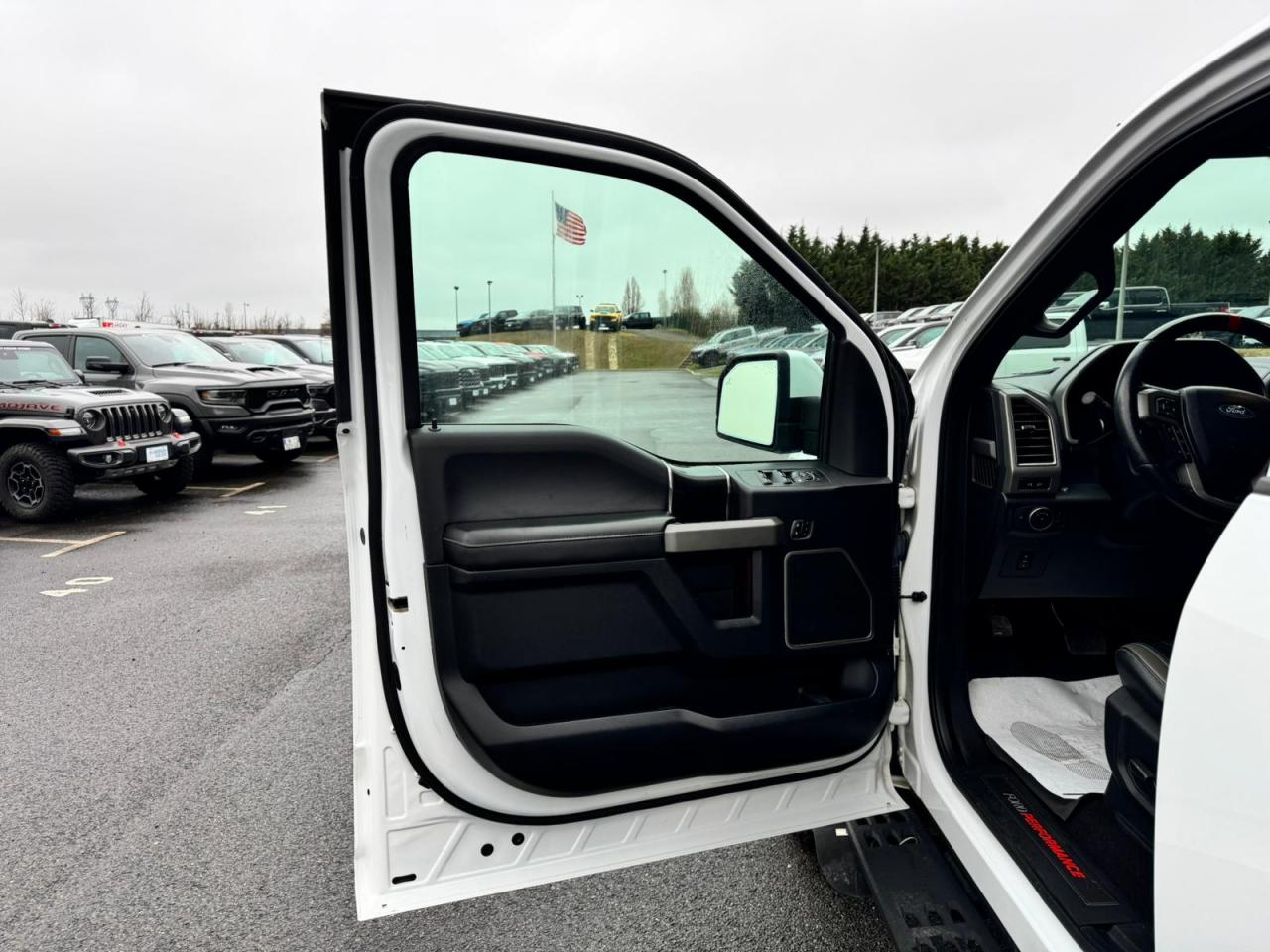 FORD F150 RAPTOR SUPERCREW