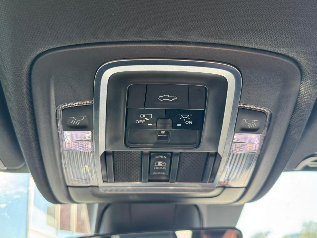 DODGE RAM 1500 CREWCAB LARAMIE SPORT GPL